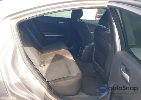 2015 Dodge Charger Sxt z USA, uszkodzony, nr VIN 2C3CDXHGXFH902594